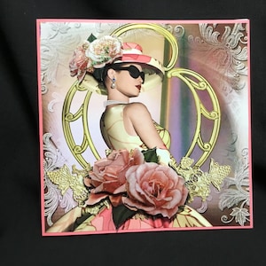 Dame élégante, carte de découpage 3D, fleurs de pêcher, coeur doré, personnalisé, fait main au Royaume-Uni