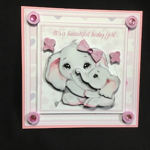 It’s A Girl, mamma elefantina con il suo bambino, rosa e bianco, decoupage 3D, personalizzazione, fatto a mano nel Regno Unito