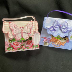 2 kleine Geschenktüte, Geburtstagsgeschenk, speziell für Sie, Geschenk für einen besonderen Tag, für jeden Anlass, creme und rosa und lila, handgefertigt in Großbritannien