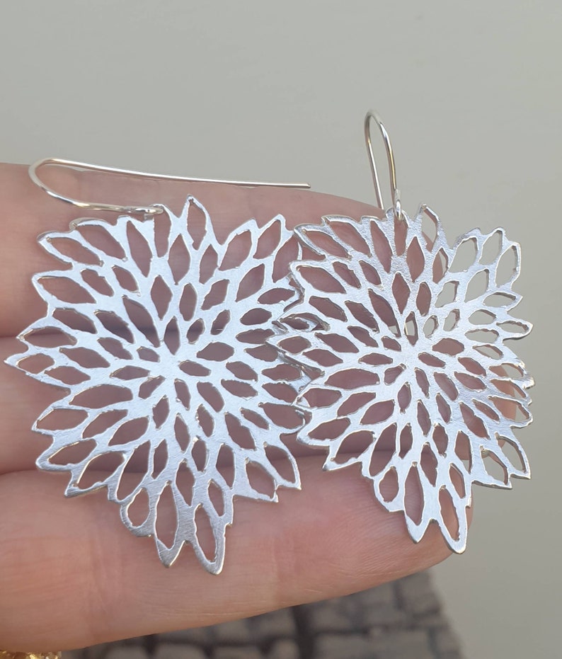 bridal earrings Dramatic earrings Silver flower earrings dangle silver flower earrings large flower earrings Flower Statement earrings