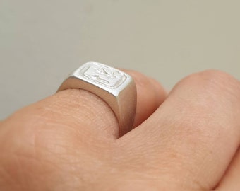 Pinky seal ring. Sterling silver ring. signet ring. stamp ring. Square ring. Small stamp ring.