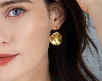 Gold statement round earrings. Dangle big hammered earring. Round statement earrings. Gold Disc earrings. Hammered earrings.