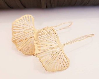 Gold Ginko statement earrings. Long leaf earrings. Big leaf earrings. Ginko earrings. Bridal earrings. Nature design. Women gift