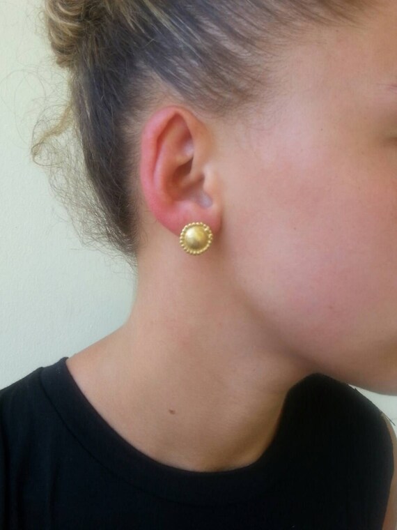 Casual gold earrings designs best sale