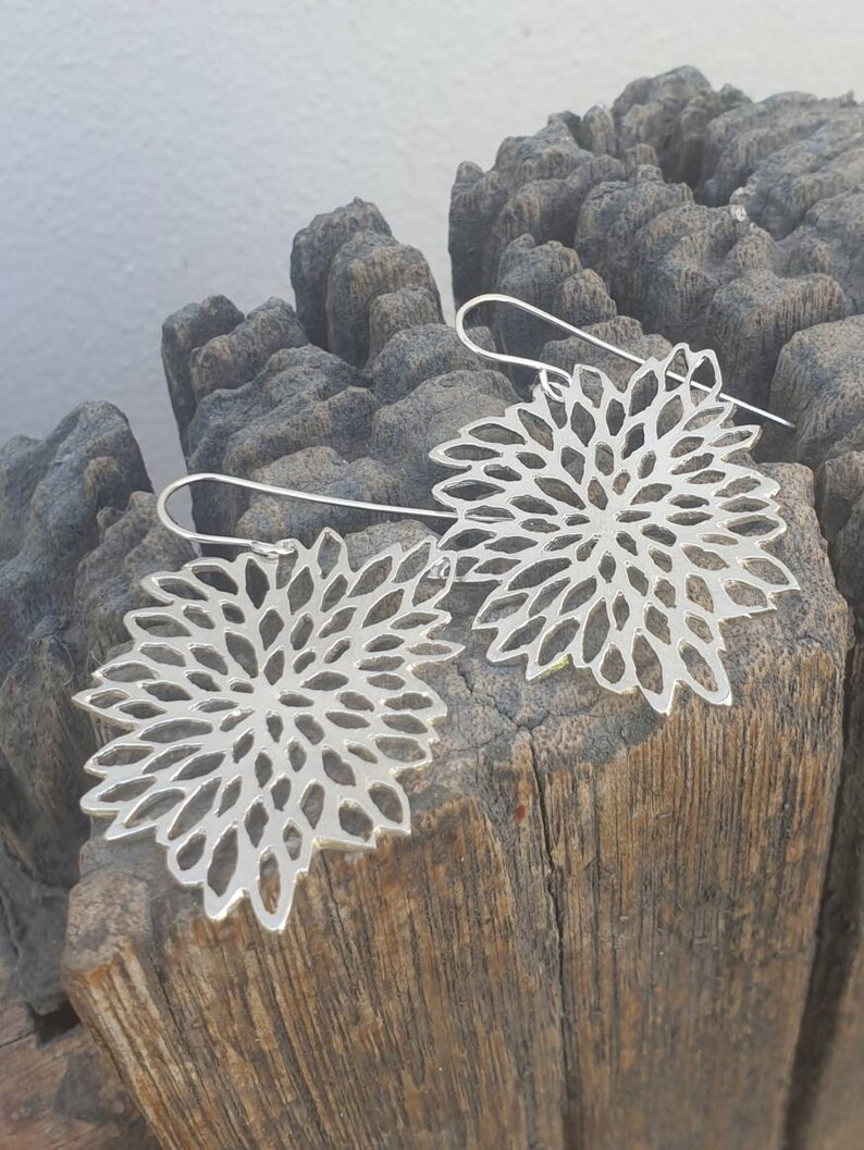 bridal earrings Dramatic earrings Silver flower earrings dangle silver flower earrings large flower earrings Flower Statement earrings