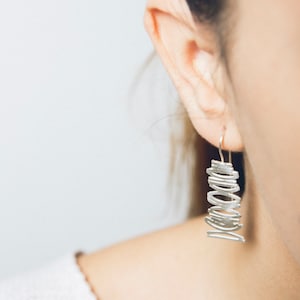 Bamboe Silber Ohrringe. Sterling Silber Ohrhänger. Designer Minimalist Ohrringe. einzigartiges handgefertigtes Design. Asymetrisch. tolles Geschenk.