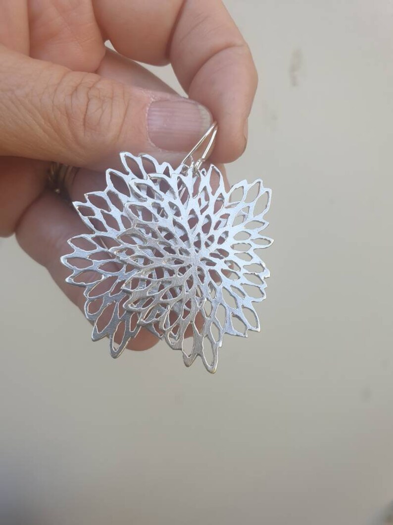 bridal earrings Dramatic earrings Silver flower earrings dangle silver flower earrings large flower earrings Flower Statement earrings
