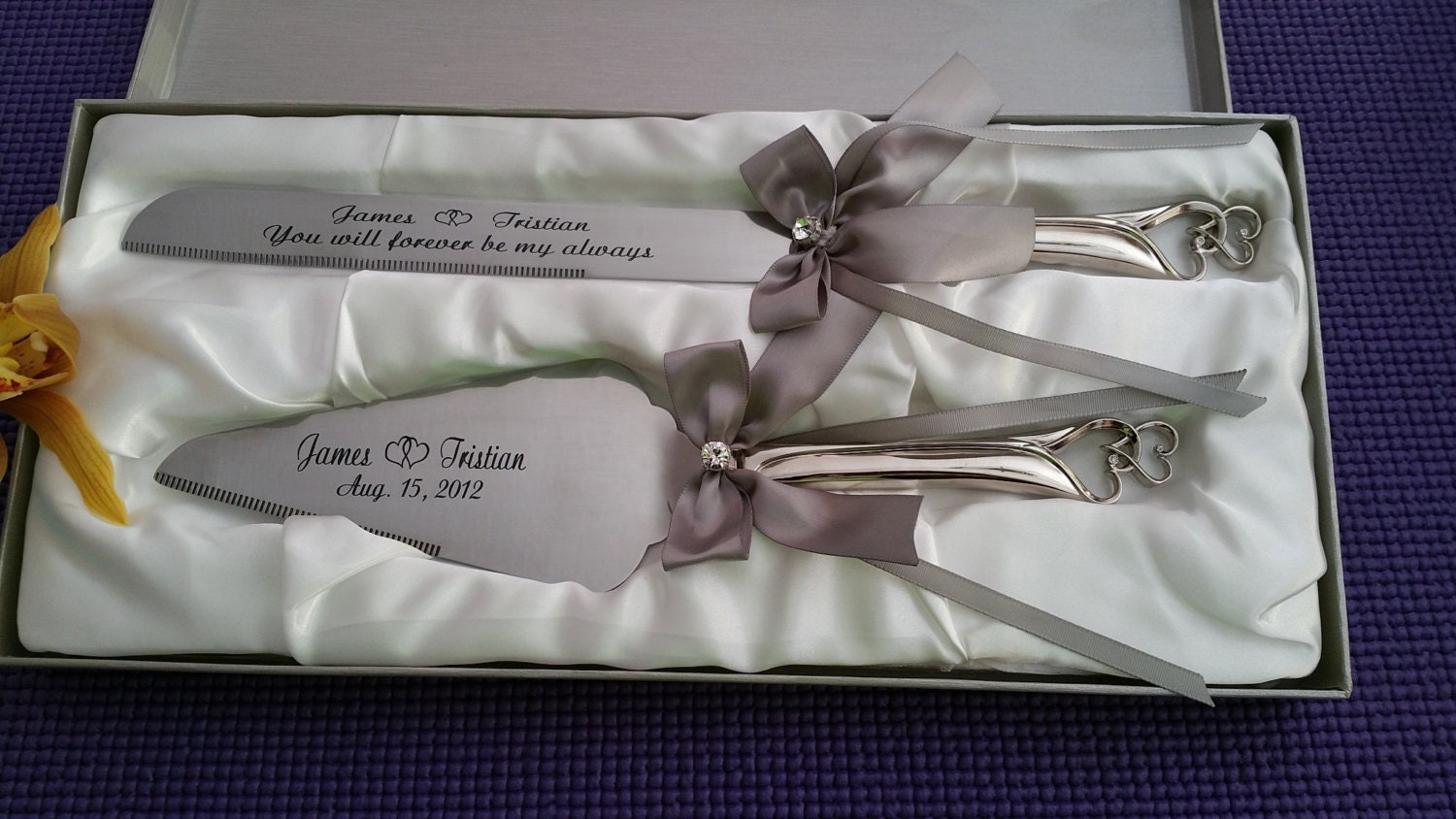 Laser engraved, personalized double heart handle wedding knife and ca…