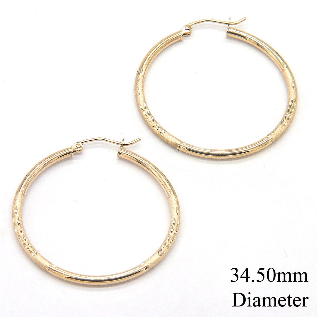 14k Gold Diamond Cut Hoop Earrings 2mm Thickness 2 Sizes Available 14k Yellow Gold Diamond Cut