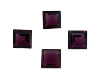 Grenat rhodolite taille carrée : pierre non sertie à facettes de 6 x 6 mm