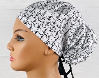 Gorros de quirófano para mujer - Gorro con lazo para mujer - Gorros de quirófano - Gatos sobre blanco - Gorro con botones - Gorro de quirófano con forro de satén