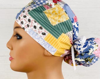 Casquette chirurgicale faite main - Bonnet de gommage - Queue de cheval - Patch floral bohème - Bonnet de gommage avec boutons - Bonnet de gommage avec doublure en satin