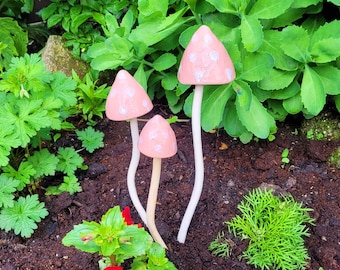 Elegant Pink Spotty Glazed Standing Mushroom Toadstool Winter Garden Colour Indoor Ornament Hand Made Frost proof