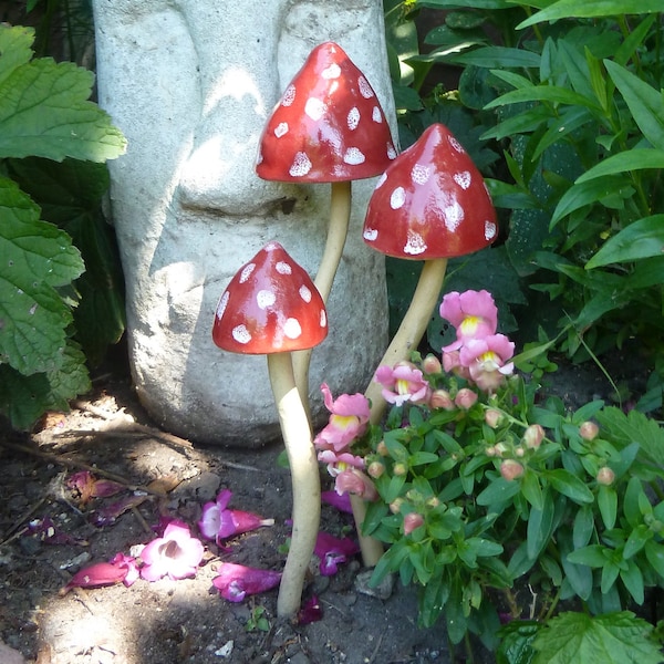 Elegant Red Spotty Free Standing Mushroom Toadstool Frost Proof Winter Garden Colour Ornament Hand Made
