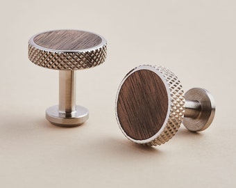 Boutons de manchette en acier inoxydable et bois de noyer avec moletage en diamant | Cadeau de mariage pour le marié et les huissiers avec pochette et message personnalisé caché