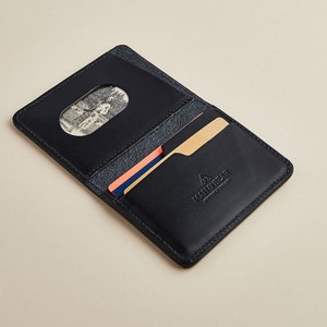 Cartera de cuero personalizada con protección RFID / Cartera de cuero para hombre + titular de la tarjeta / Seguridad contra fraude RFID / Regalo de cartera de cuero grabado imagen 4