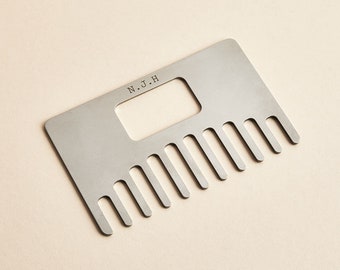 Personalised Beard Comb And Bottle Opener - Wallet Sized | Unique Father's Day Gift for Him | Best Man and Groomsmen Gift with Message