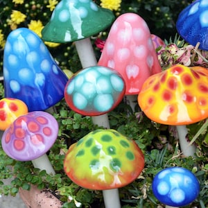 Ceramic Mushrooms: THE GUMDROP COLLECTION Pack. Shroomyz. Garden Decoration Outdoor Art Bild 3