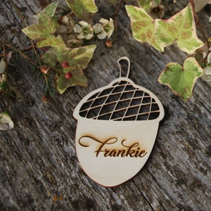 Laser Cut acorn place cartes de place d'automne cartes de mariage Acorn Place cartes de bois cartes de place de gland cartes de place de gland en bois