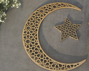 Ramadan Mubarak Wooden Moon Sign: Islamic Wall Decor