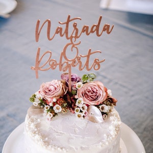 Topper per torta nuziale in oro rosa tagliato al laser/Topper per torta nuziale personalizzato/Topper per torta nuziale per coppia/Topper per torta personalizzato/Topper con nomi personalizzati/coppia