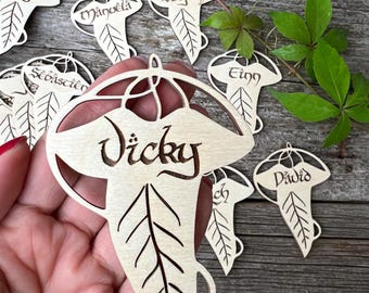 Tarjeta de lugar con hoja de arce cortada a láser: Boda de otoño, El Señor de los Anillos