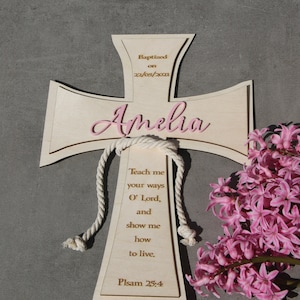 Gepersonaliseerde aangepaste houten kruis dopen crossbaptism cross eerste communie cadeau doopcadeau gepersonaliseerde houten kruis baby shower