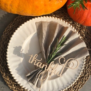 CUSTOM Thanksgiving Platzkarten Thanksgiving Tischdekoration Laser geschnitten Thanksgiving Gedeck gesegnet Dankbar Blessed Gather Tischkarten