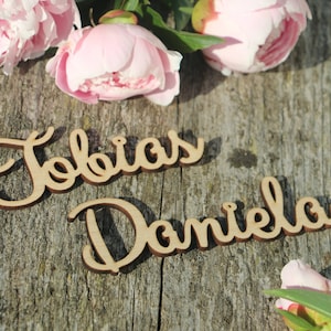 Nome personalizado do local do casamento cortado a laser/sinais de casamento de madeira personalizados/cartão de madeira/cartão de mesa de casamento/nomes cortados a laser/etiqueta para mesa de casamento