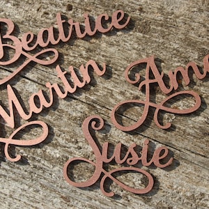 Nome do local de casamento personalizado em ouro rosa cortado a laser/sinais de casamento em ouro rosa personalizado/cartão de madeira/cartão de mesa de casamento/nomes personalizados/casamento