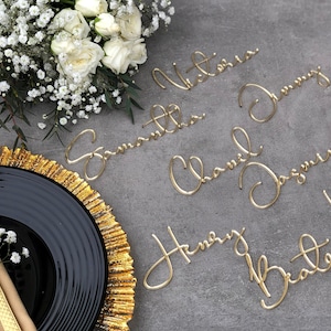 Plaatskaarten voor bruiloften Plaatskaarten Lasergesneden gouden namen Plaatsnamen voor bruiloften Tafelnaamkaarten Houten plaatskaarten Acryl plaatskaarten Houten naamkaartjes