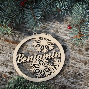 FIOCCO di neve di NATALE pallina di neve personalizzata fiocchi di neve in legno Palline di Natale ornamento personalizzato tagliato al laser nome TAG REGALO PERSONALIZZATO DI NATALE con nome