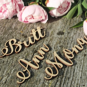 Nomi in legno tagliato al laser Targhe con nome personalizzate tagliate al laser Segnaposto per matrimoni Segni in legno tagliato al laser Segnaposto