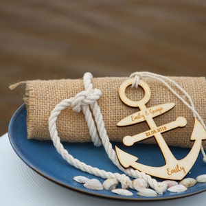 Aangepaste laser gesneden naam teken/plaats instelling teken/hout anker plaats kaart/bruiloft op het strand plaatskaarten/nautische plaatskaarten