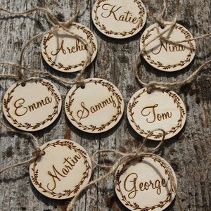 WOOD Place tags,Wedding place cards,rustic wooden name tags,wedding place settings,escort tags,table settings,wood name tags,floral WREATH