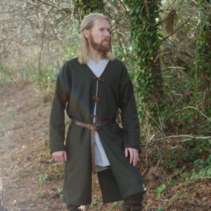 Wool Hunter's Coat - Medieval  - Long Sleeved Green Overcoat for Medieval, Fantasy, LARP and more!