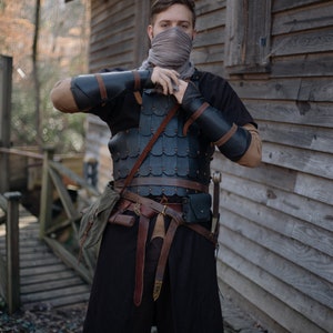 Medieval Linen Ranger Tunic image 4