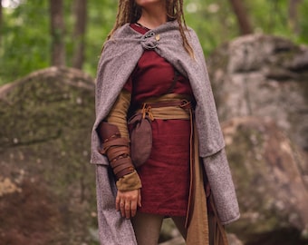 Northman Wool Viking Cloak with Brooch