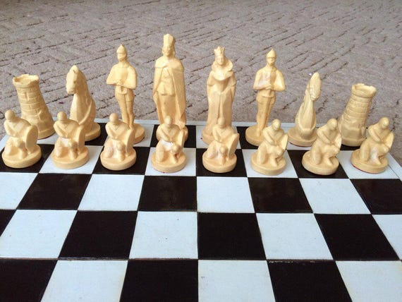 King Size 10cm Chess Piece Complete Set Plastic New