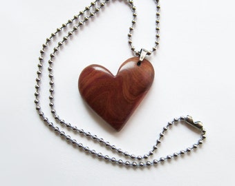 Collier coeur en bois, collier coeur bois, coeur pendentif, cadeau pour elle, coeur d'amour