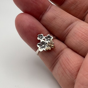Flower Bee Ring Made with Sterling Silver, Handmade, Various Sizes
