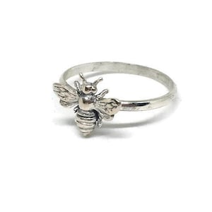 Size 6.75 925 silver ring Vintage Bee stamped 925 Bee sterling silver flower with crystal ring 011003