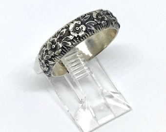 Handmade Sterling Silver Floral Band Ring: Patina Finish