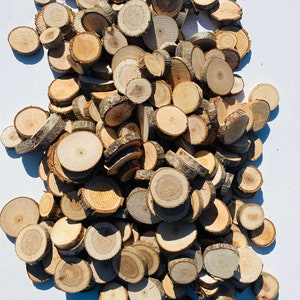 Wholesale HOBBIESAY 50Pcs Unfinished Natural Wood Slices Small Poplar Wood  Cabochons Wooden Circles Tree Slices Flat Round Decorations Different Sizes  for Rustic Wedding Table Centerpieces DIY Projects 