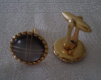 Vintage 1970s KIGU cufflinks in gold tone metal - grey circular celluloid front - chunky style - ex. condition - made in England -super gift