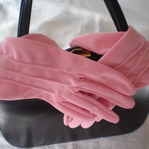 Vintage 1970s pink nylon wrist gloves by Dent Fownes made in Malta - size 7.5 - slim hand - day or evening wear - any season - super gift.