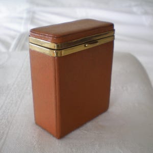 Vintage 1950s brown leather flap top unisex cigarette case - London England manufacturer & retailer SMYTHSON of Bond St., - super present.