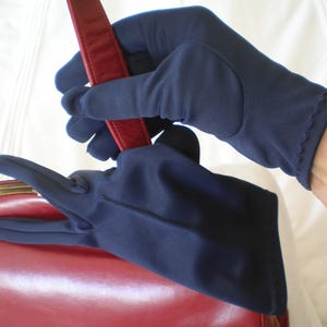 Vintage 1960s nay blue nylon ladies wrist gloves - Empire made by Prova - size 7.5 - ideal day gloves - super gift.