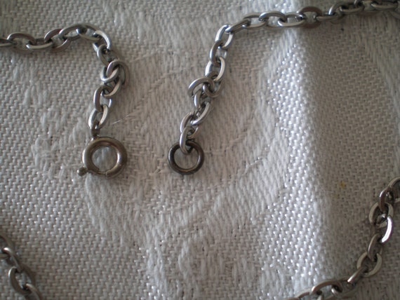 Vintage 1960s white metal chain linked necklace w… - image 7