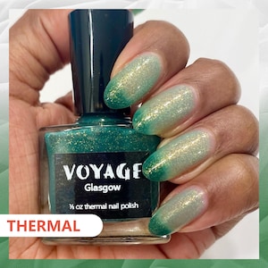 Thermal Temperature Changing Indie Nail Polish [Glasgow] Emerald Green Flakie Sheer Crelly Polish, St. Patrick&#39;s Day Nail Art Nail Polish